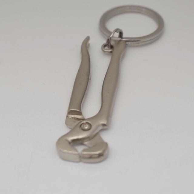 Pincer tool keychain.jpg